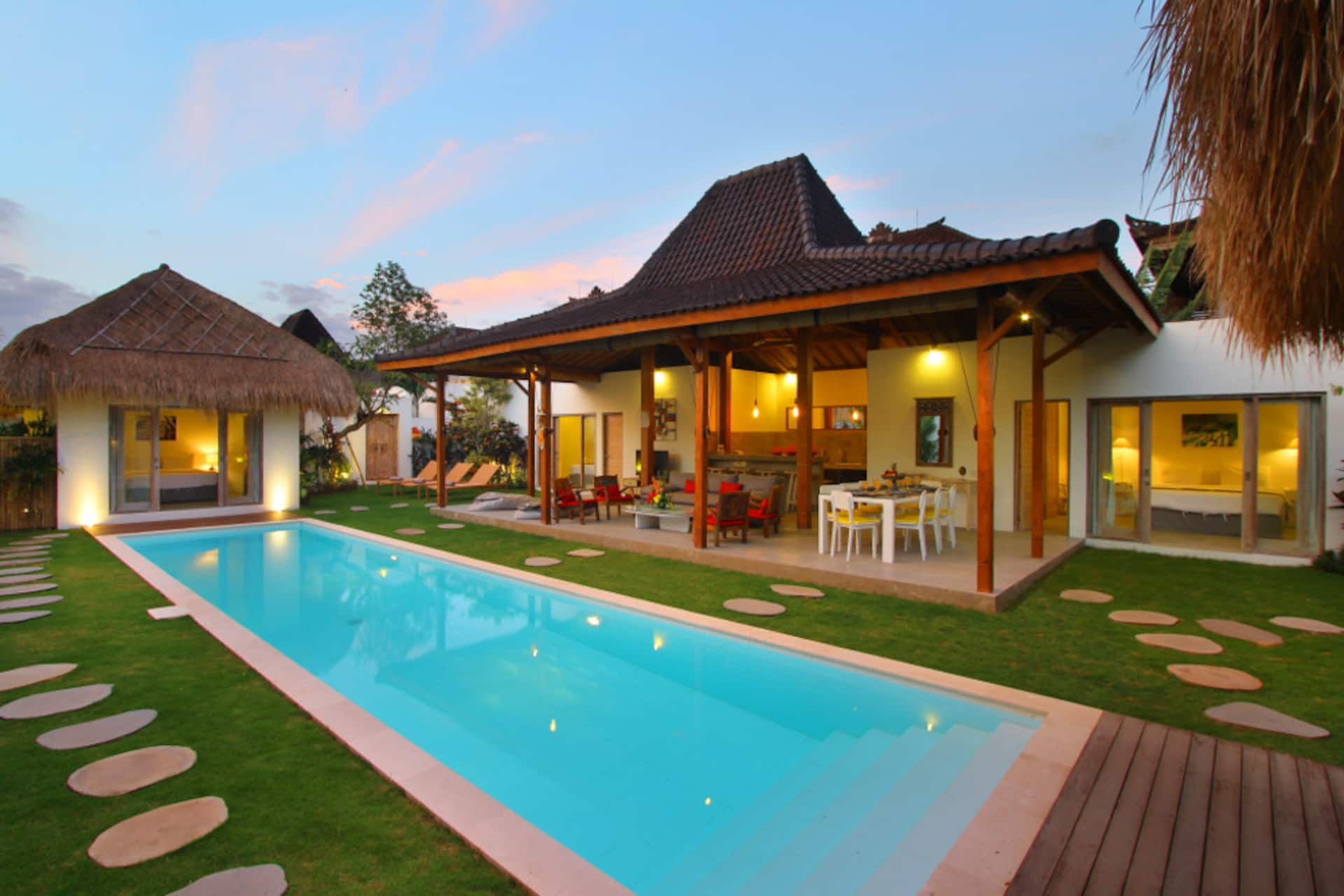 Oberoi Seminyak 500m Kudeta beach - Villa Thiara — photo 2