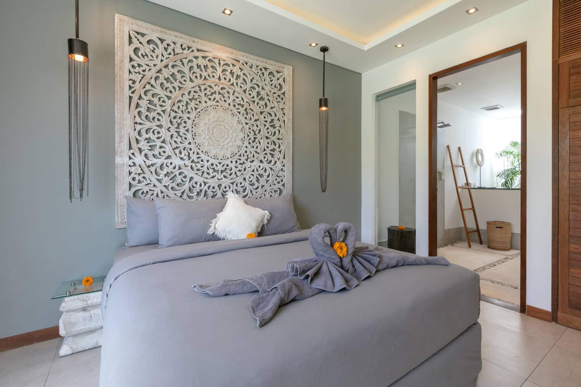 Amazing 4 BR villa with garden, pool in Seminyak — photo 5