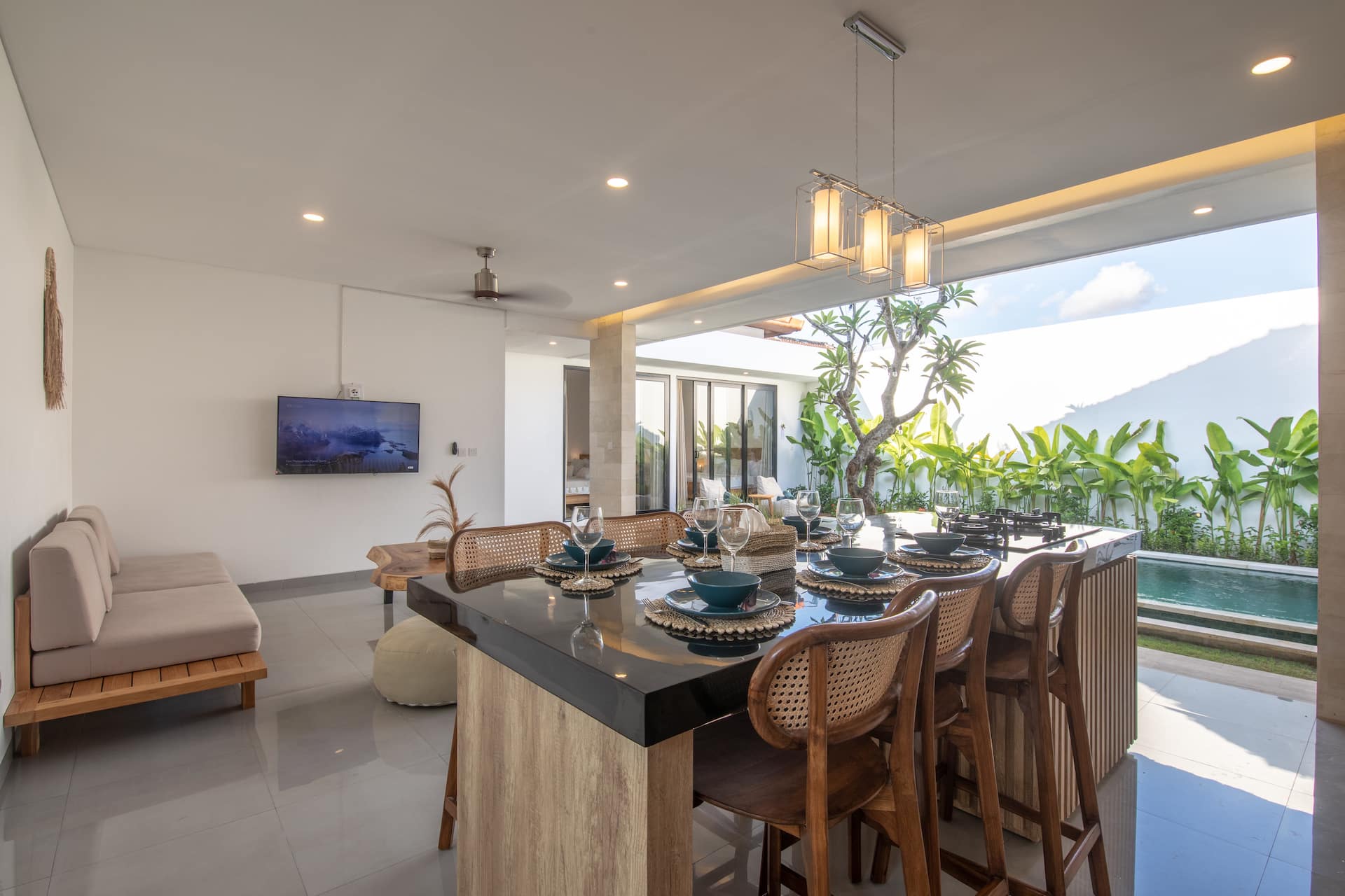 Villa Sienna center of Seminyak AirPort pickup Inc — photo 4