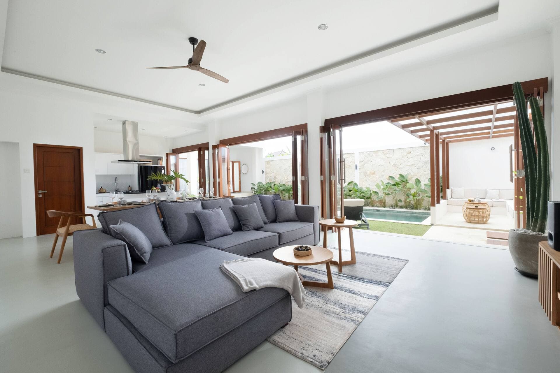 Central Seminyak, 4BR Family Villa — photo 3