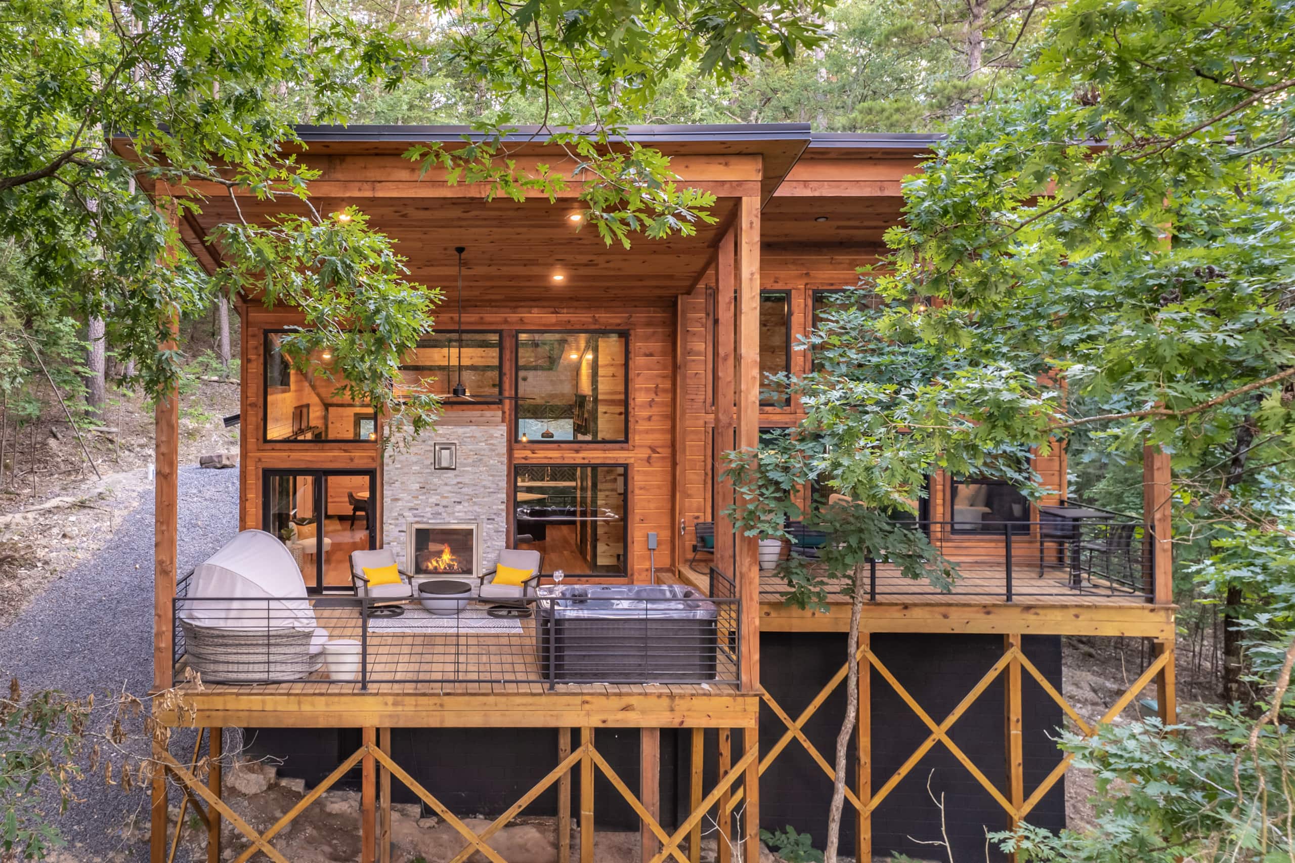 Luxury Elevated Cabin (Sauna/Yoga) — photo 1