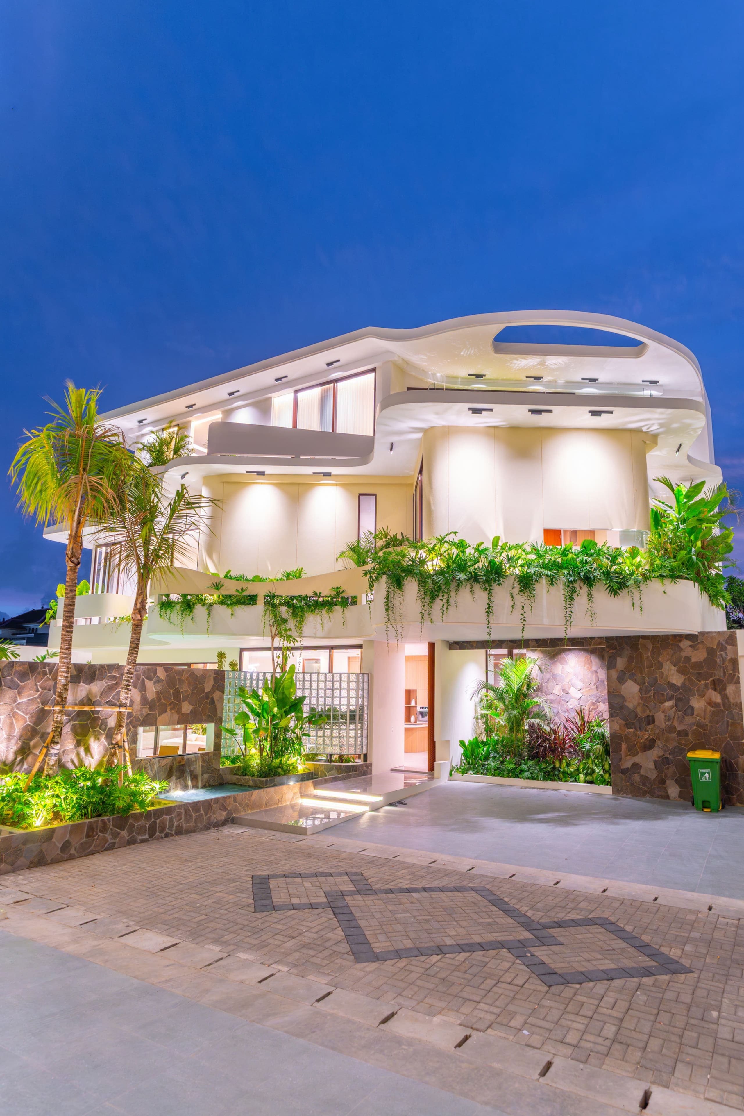 An Icon of Prestige Luxury Villa in Bali - PROMO — photo 1
