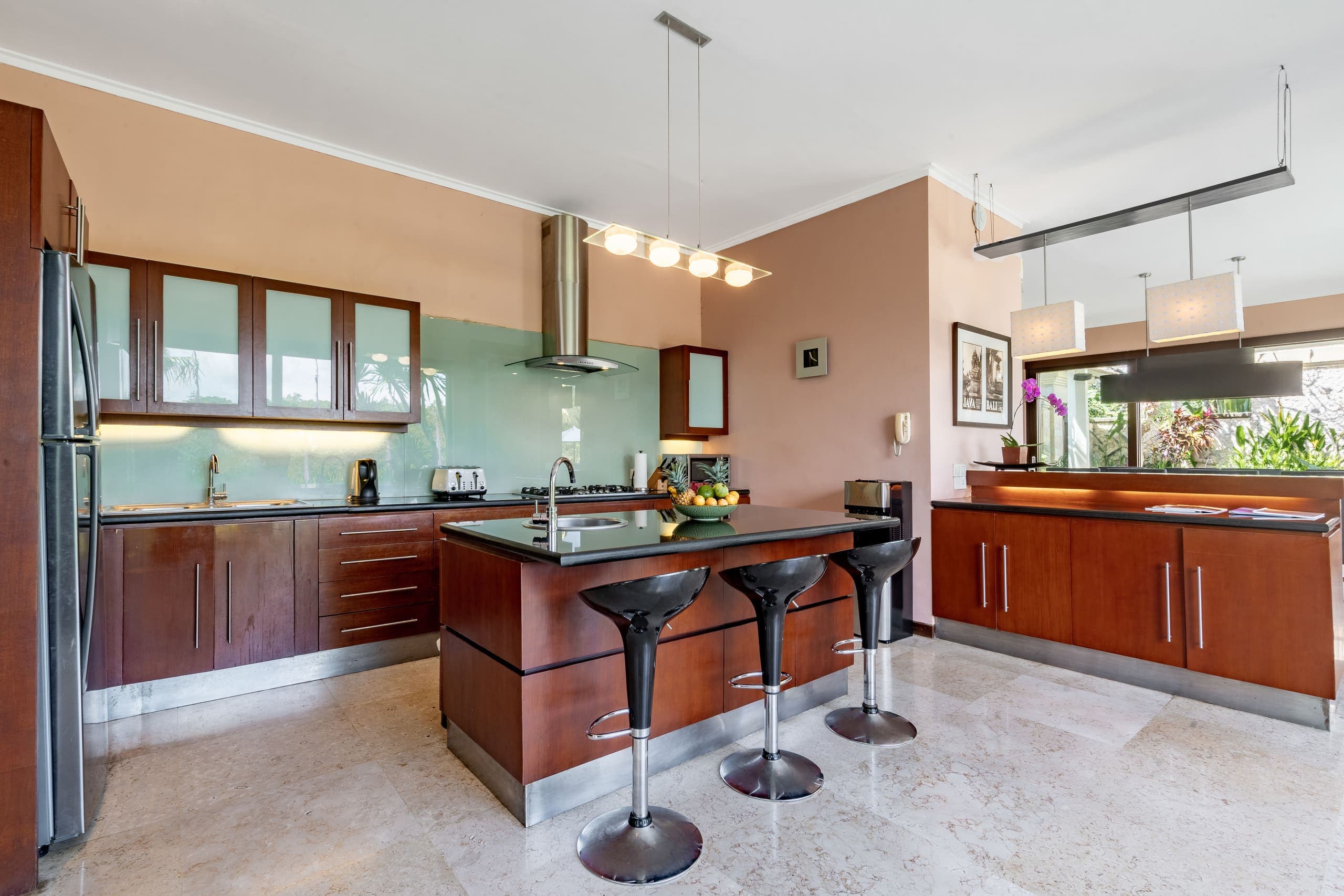 Immaculate 3-4BR Villa with Butler Service and Spa 17