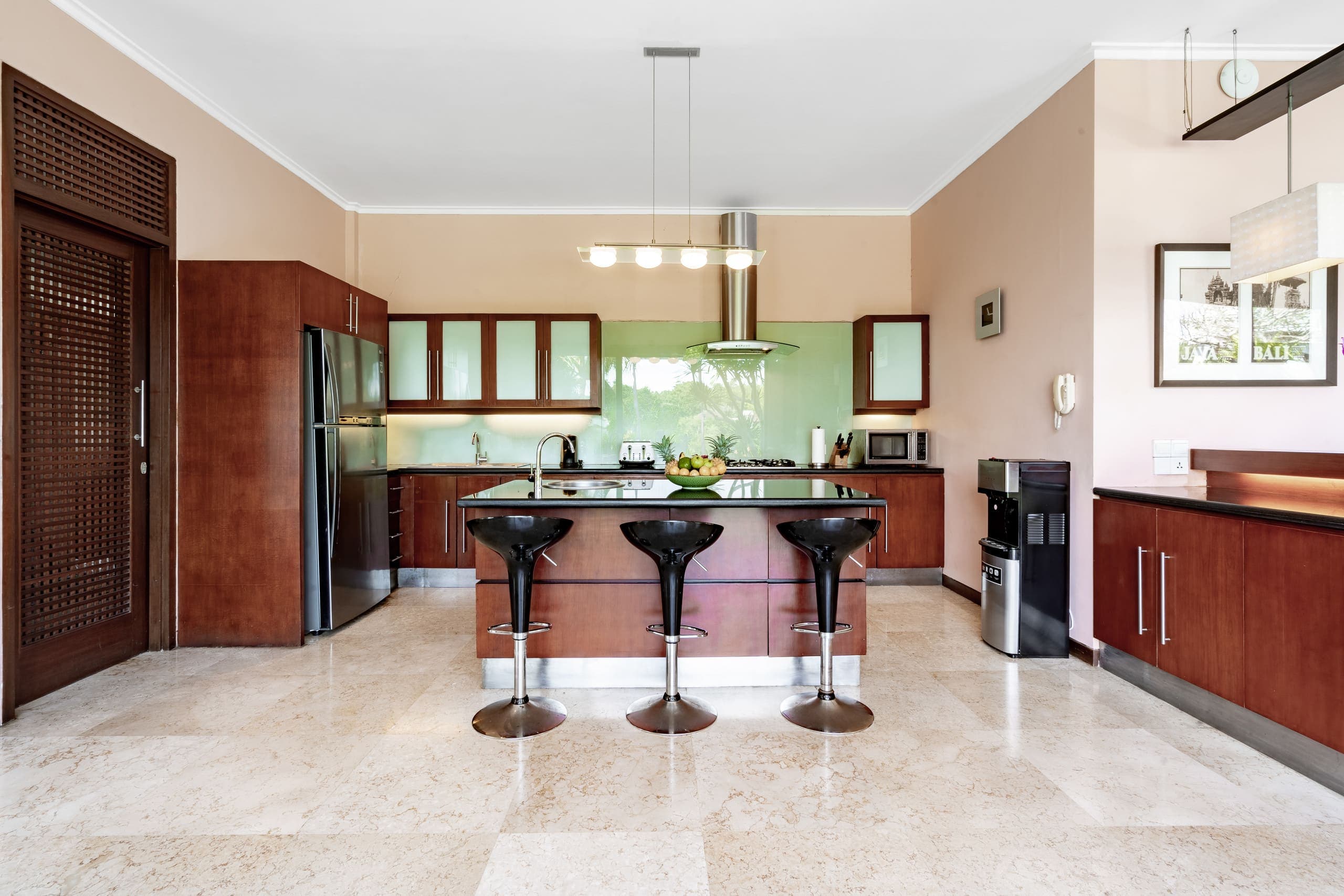 Immaculate 3-4BR Villa with Butler Service and Spa 18