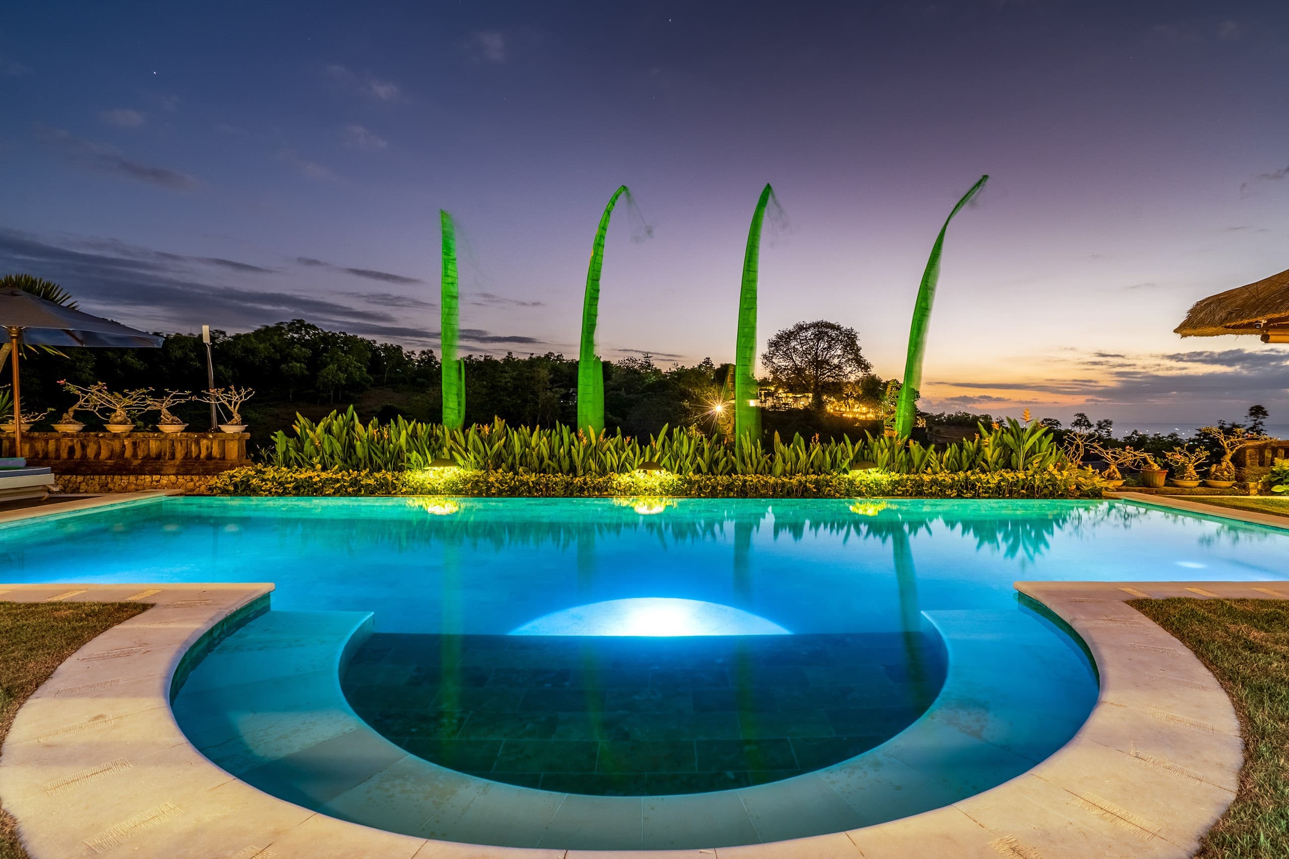 Immaculate 3-4BR Villa with Butler Service and Spa 10