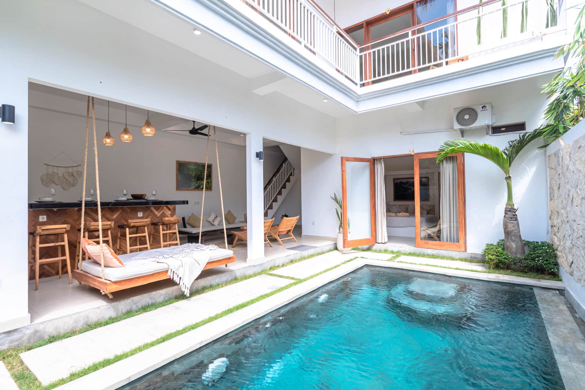 6-person Boho Villa Canggu Perenenam, Rooftop cinema, pool 1