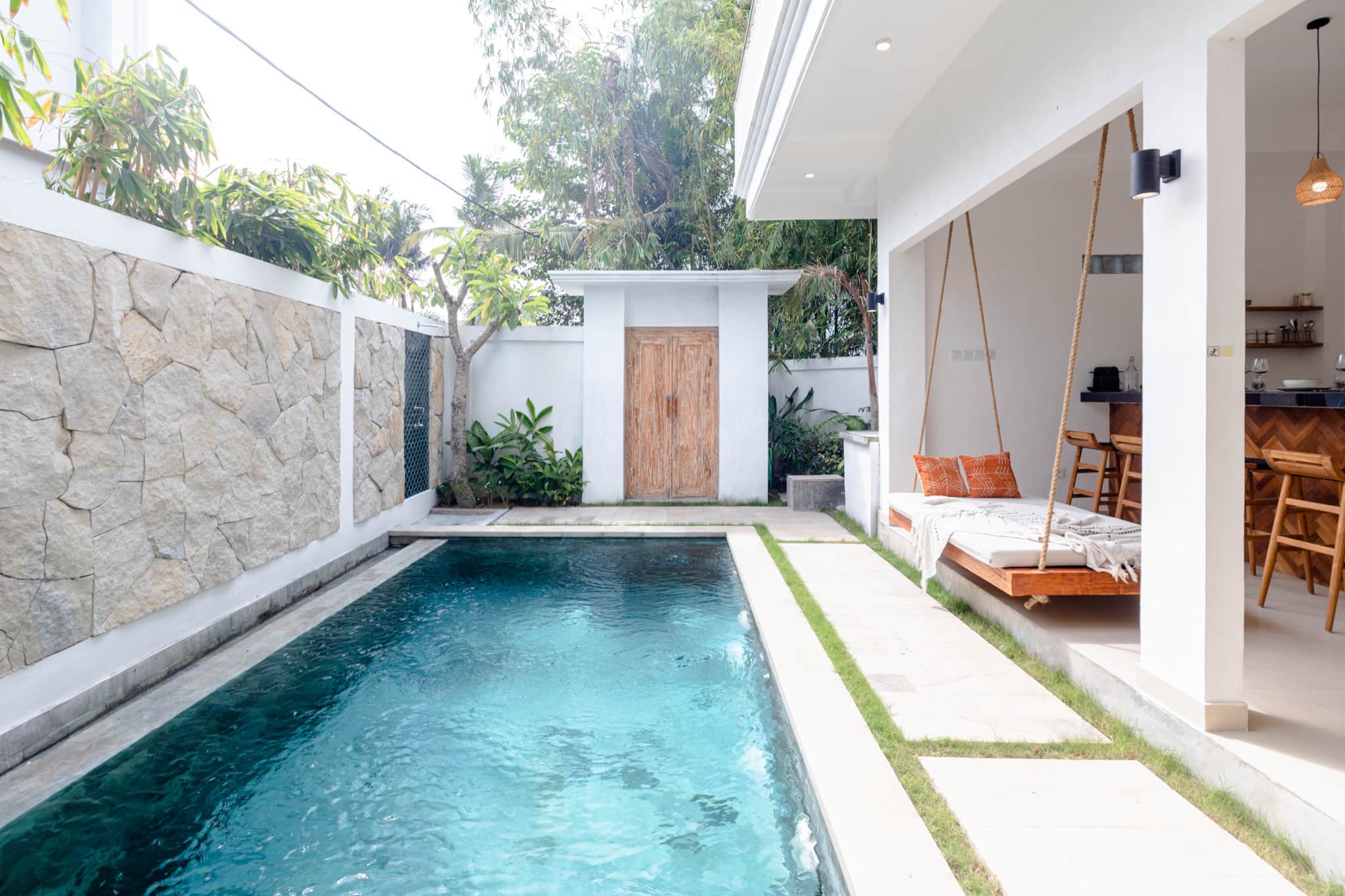 6-person Boho Villa Canggu Perenenam, Rooftop cinema, pool 2