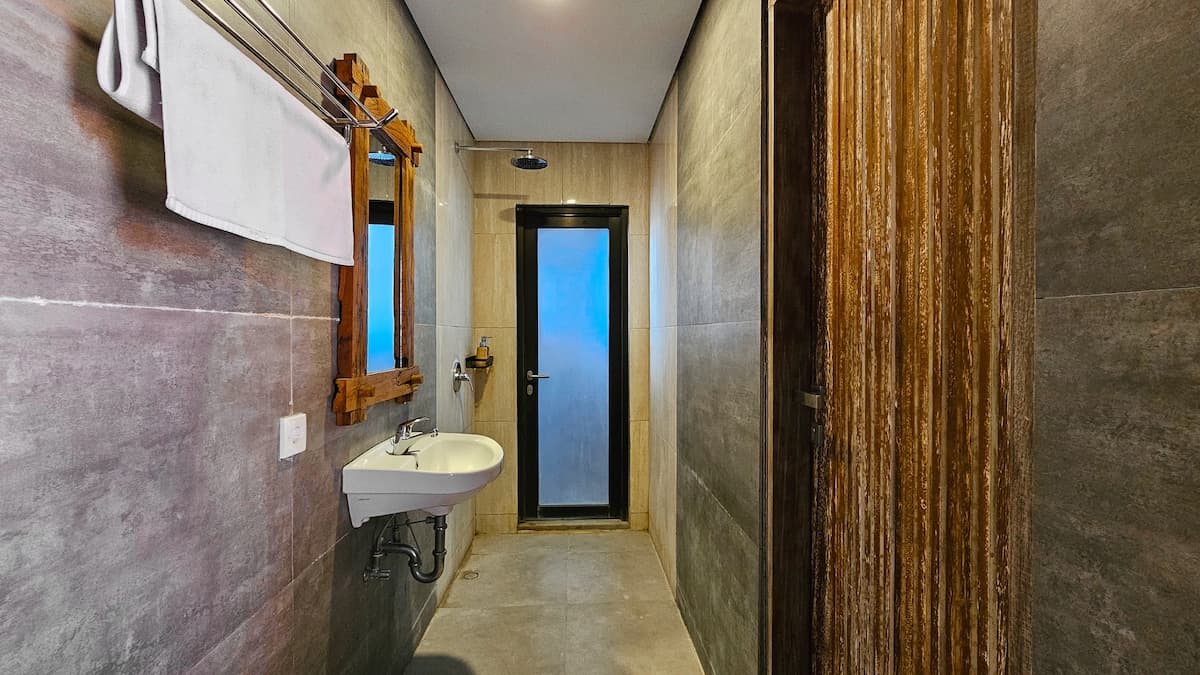 LJ Villa 16