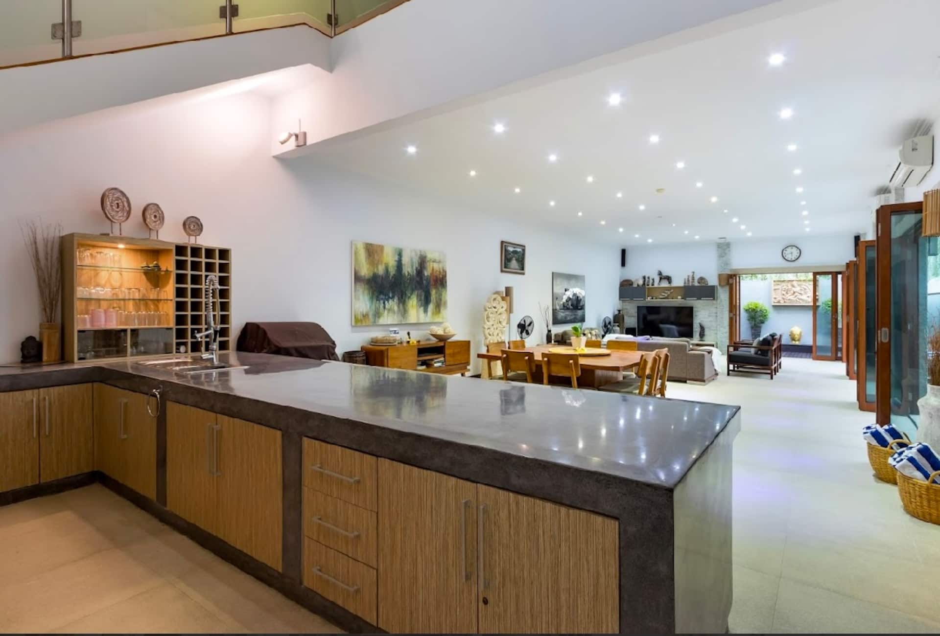 Villa Raffaela Legian-Stunning 5 star 4 Bed & Bath — photo 5