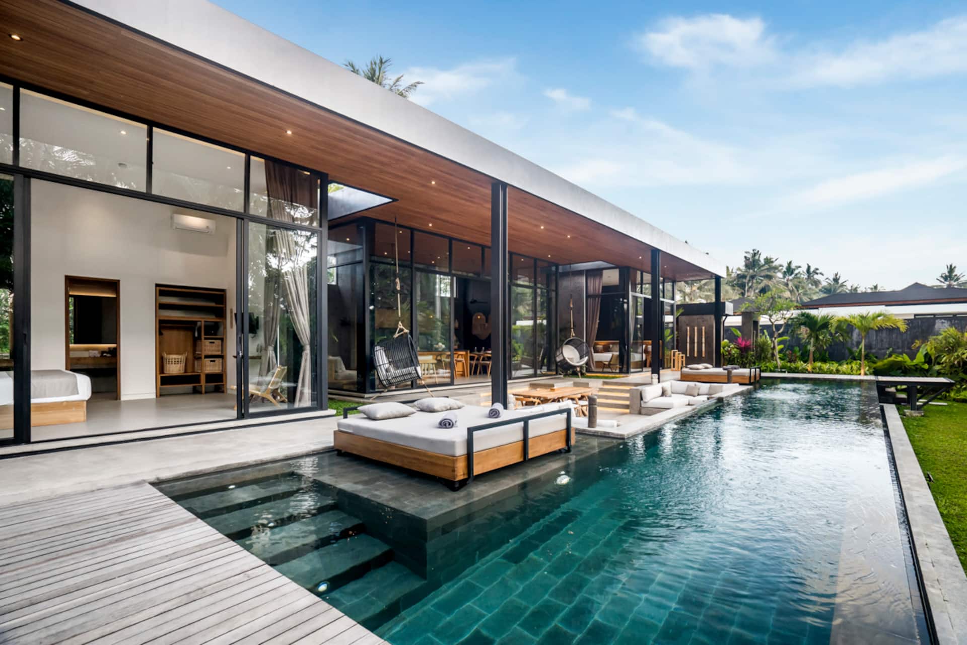 Homala 2BR Cliffside Luxury Villa w/ Infinity Pool — photo 2
