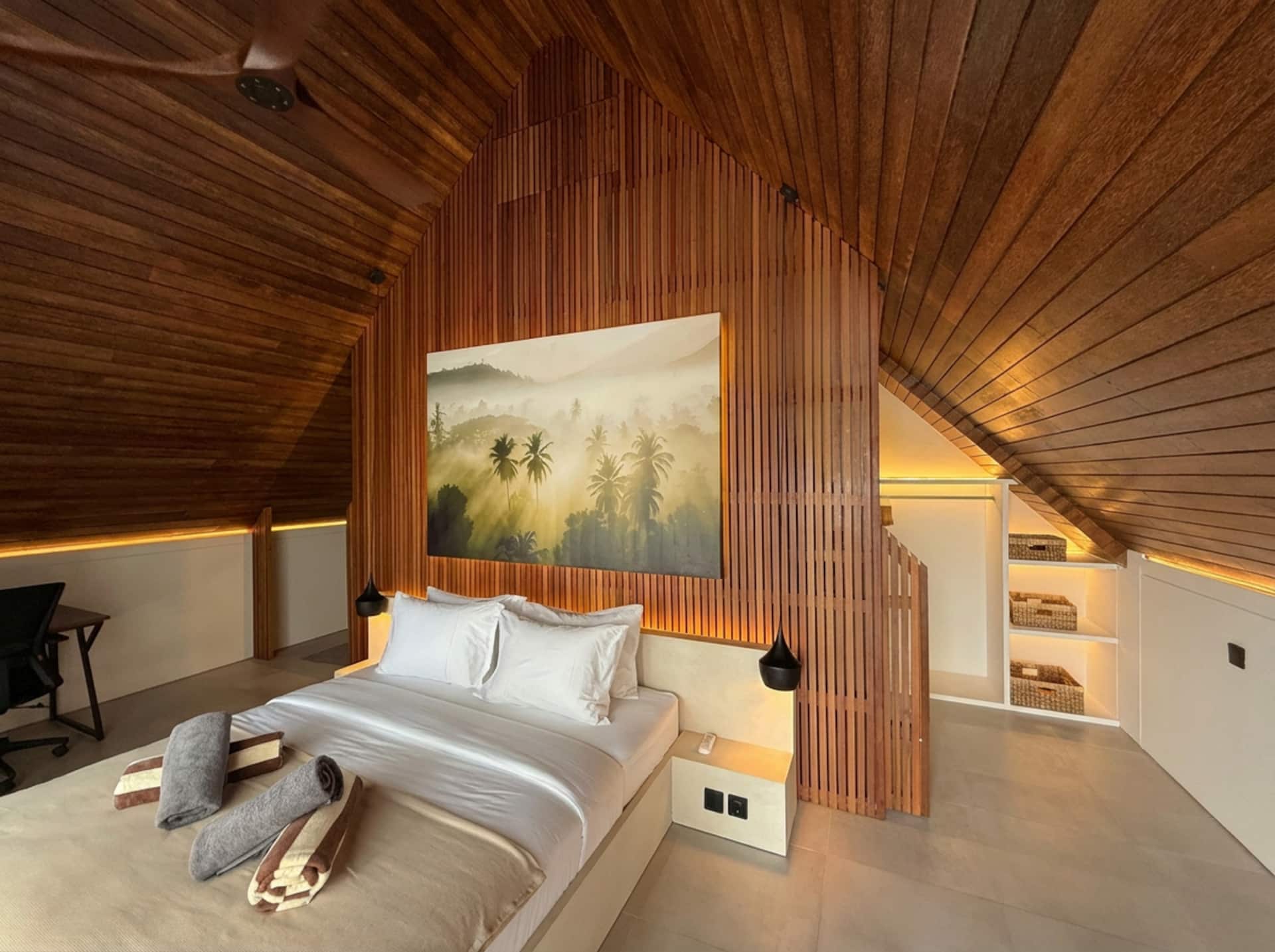 Baliwood By The Beach | 3BR Villa + Home Cinema — photo 4
