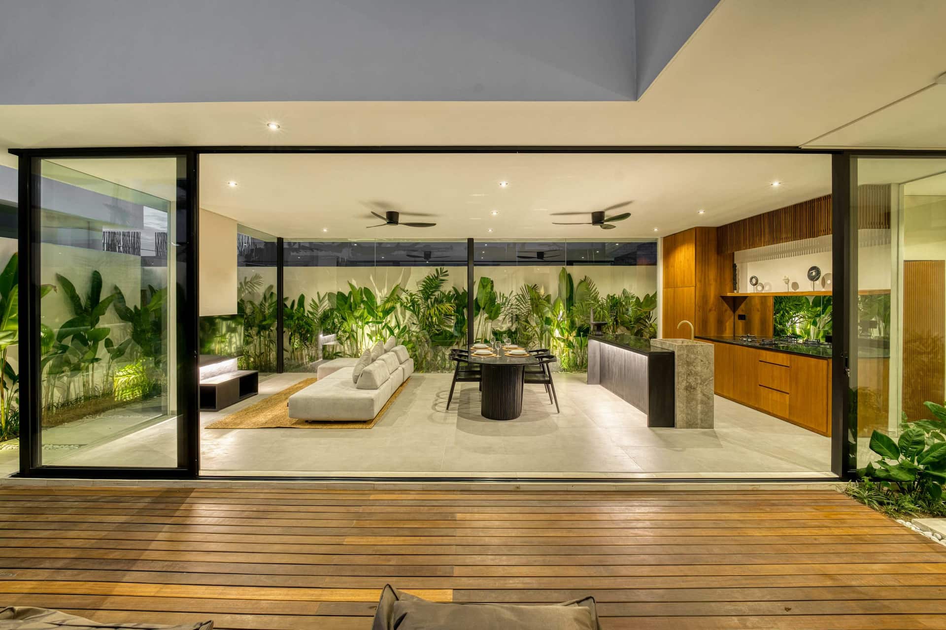 Totem Villa| Stylish 2BR Private Pool in Kerobokan — photo 4