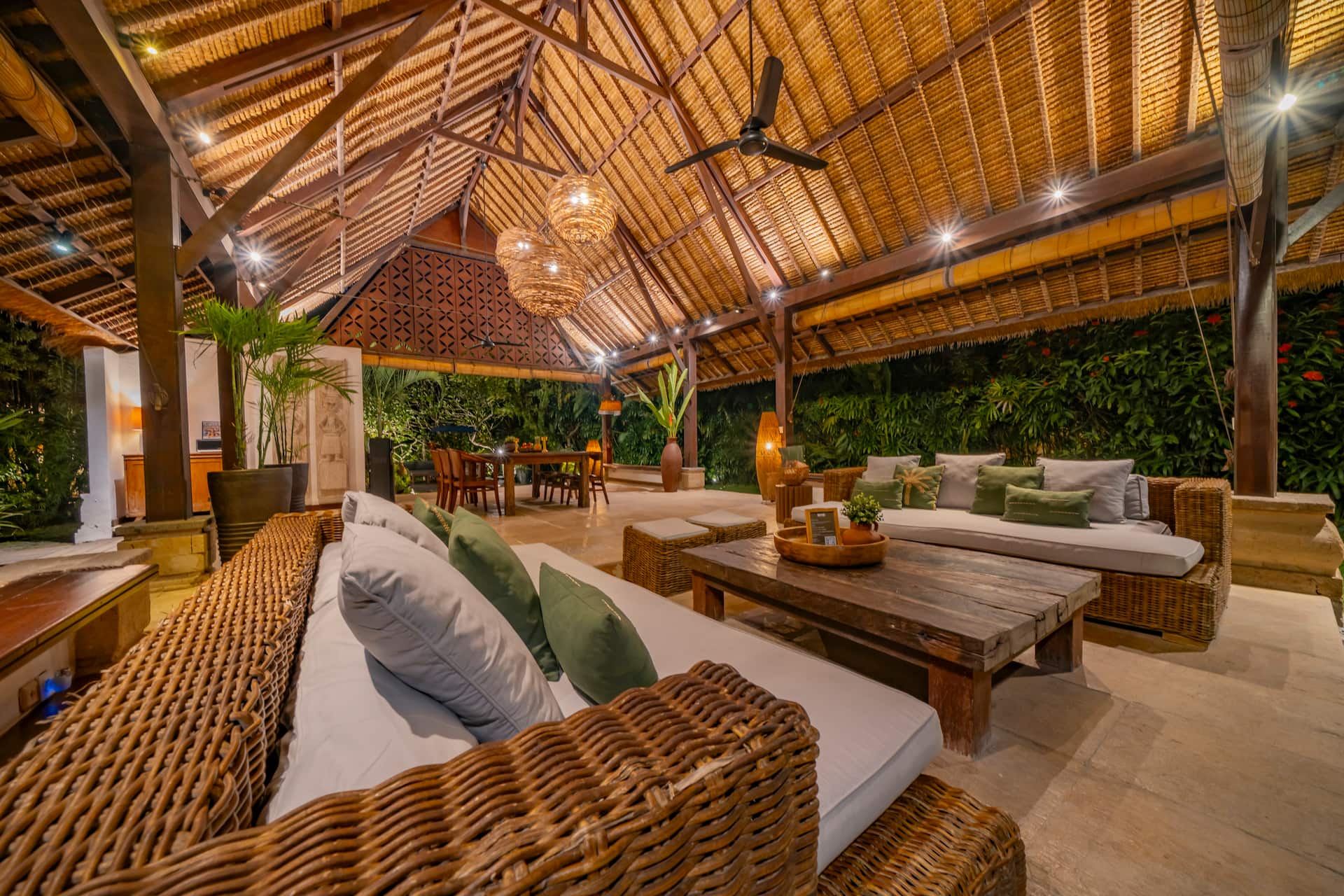 Bali Luxury/Walk To The Beach/Huge Pool&Garden — photo 3